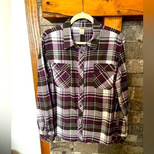 Duluth Trading Company Free-swinging flannel shirt